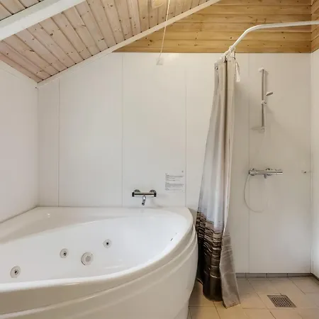 Aamu - 300m To The Inlet By Interhome